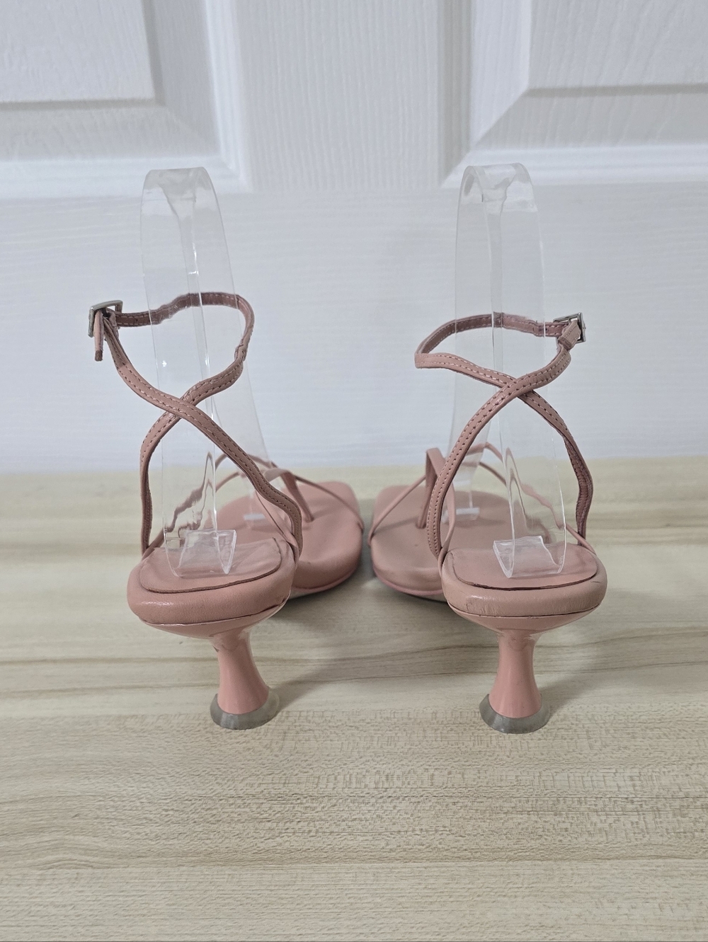 Jeffrey Campbell Fluxx Tan/nude Strappy Kitten Heel Thong Sandals Size 6.5 - Picture 5 of 9